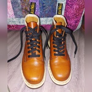 Doc Martens Analine 1460 Oak Brown Boot